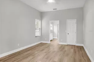 563 Lake Davenport Cir, Davenport, FL 33837 - Photo 14