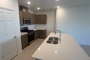 6985 Broad Wing Loop, Howey in the Hills, FL 34737 - Photo 2