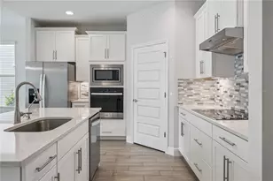 11031 Jackson Cv, Winter Garden, FL 34787 - Photo 2