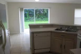 215 Owenshire Cir, Kissimmee, FL 34744 - Photo 8