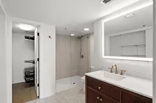 530 E Central Blvd, Orlando, FL 32801 - Photo 32