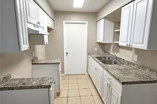 6301 Breezewood St, Orlando, FL 32818 - Photo 6