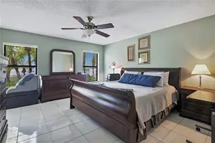 884 W Lake Holden Point, Orlando, FL 32805 - Photo 16