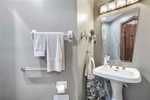 884 W Lake Holden Point, Orlando, FL 32805 - Photo 12