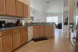622 Eagle Pointe S, Kissimmee, FL 34746 - Photo 8