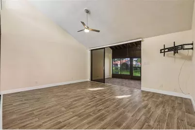 107 Seville Court N, Plant City, FL 33566 - Photo 8
