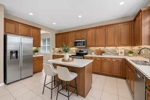 223 Largovista Dr, Oakland, FL 34787 - Photo 4