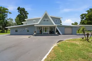 220 Brandy Ct, Deltona, FL 32725 - Photo 2