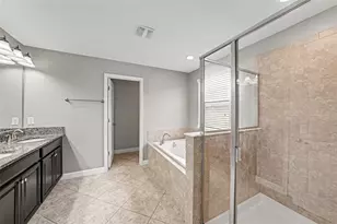28500 Pleasant Bay Loop, Wesley Chapel, FL 33543 - Photo 12