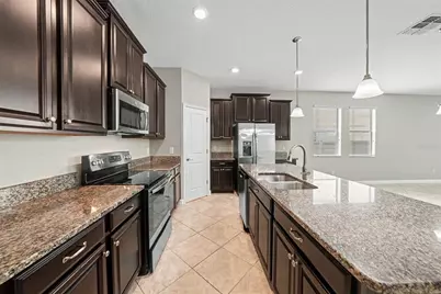 28500 Pleasant Bay Loop, Wesley Chapel, FL 33543 - Photo 4