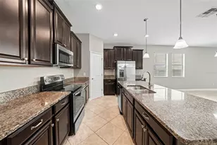 28500 Pleasant Bay Loop, Wesley Chapel, FL 33543 - Photo 4