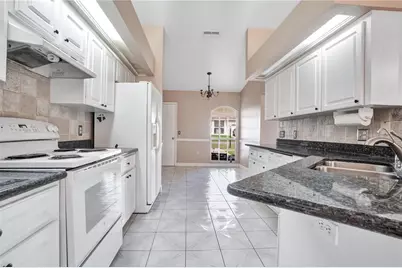 667 Jessanda Cir, Lakeland, FL 33813 - Photo 2
