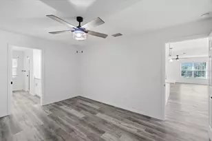 318 Eucalyptus Rd, Lake Wales, FL 33898 - Photo 12
