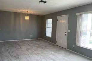 1004 Northlake Dr, Sanford, FL 32773 - Photo 4