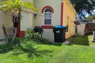 2261 Blue Sapphire Cir, Orlando, FL 32837 - Photo 2