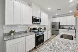 6089 Chorus Dr, Mascotte, FL 34753 - Photo 6