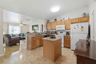 1029 Dudley Dr, Kissimmee, FL 34758 - Photo 6