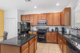 411 Cabello Dr, Davenport, FL 33837 - Photo 6