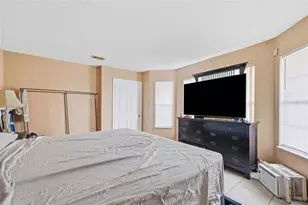 6923 Colony Oaks Ln, Orlando, FL 32818 - Photo 16