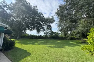 17481 SE 76th Flintlock Terrace, The Villages, FL 32162 - Photo 2