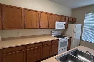 2417 Temple Grove Ln, Kissimmee, FL 34741 - Photo 2