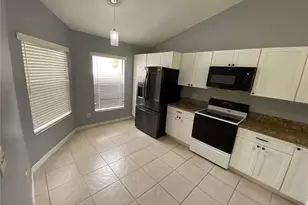 82 Lakepointe Cir, Kissimmee, FL 34743 - Photo 20