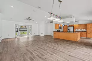 6736 Nells Way, Lakeland, FL 33813 - Photo 4
