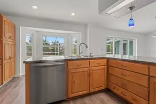 6736 Nells Way, Lakeland, FL 33813 - Photo 10