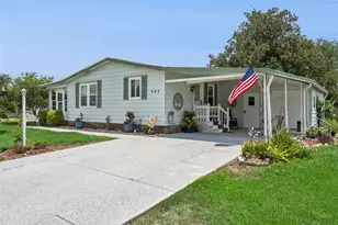 903 Oleander St, Lady Lake, FL 32159 - Photo 4