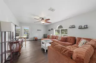 800 Marietta Ln, Eustis, FL 32726 - Photo 4