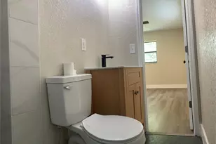 1915 Weeks Ave, Orlando, FL 32806 - Photo 20