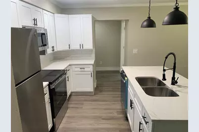 1915 Weeks Avenue, Orlando, FL 32806 - Photo 4