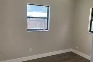 1915 Weeks Ave, Orlando, FL 32806 - Photo 22