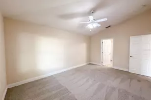 33137 Irongate Dr, Leesburg, FL 34788 - Photo 4