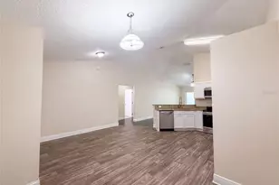 33137 Irongate Dr, Leesburg, FL 34788 - Photo 8