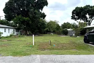 2101 Rose St, Sarasota, FL 34239 - Photo 1