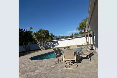 4534 N Lake Drive, Sarasota, FL 34232 - Photo 4