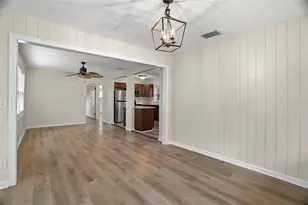 446 37th Ave NE, Saint Petersburg, FL 33704 - Photo 12