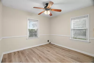 446 37th Avenue NE, Saint Petersburg, FL 33704 - Photo 14