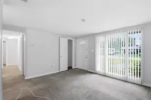 3008 N 43rd St, Tampa, FL 33605 - Photo 8