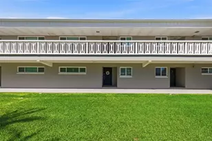 400 Larboard Way, Clearwater Beach, FL 33767 - Photo 2