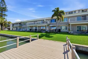 400 Larboard Way, Clearwater Beach, FL 33767 - Photo 4