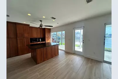 400 Larboard Way #105, Clearwater Beach, FL 33767 - Photo 6