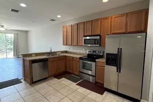 5032 White Sanderling Ct, Tampa, FL 33619 - Photo 4