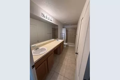 5032 White Sanderling Court, Tampa, FL 33619 - Photo 16