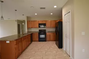 527 Bristol Cir, Kissimmee, FL 34758 - Photo 4