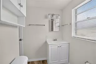 4706 S 87th St, Tampa, FL 33619 - Photo 8