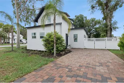 732 E Orange Avenue, Eustis, FL 32726 - Photo 2