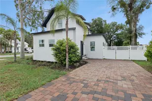 732 E Orange Ave, Eustis, FL 32726 - Photo 2