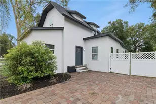 732 E Orange Ave, Eustis, FL 32726 - Photo 4